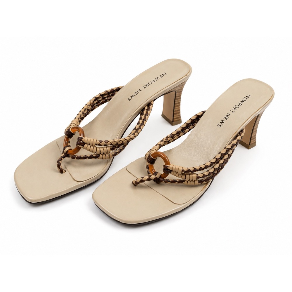Newport News Vintage Y2K White Kitten Heel Thong Sandals Women's Size 8.5